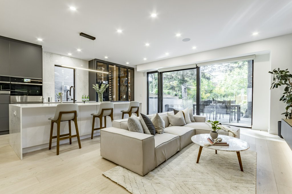 031-284 Ellis Ave-31_m.jpg
